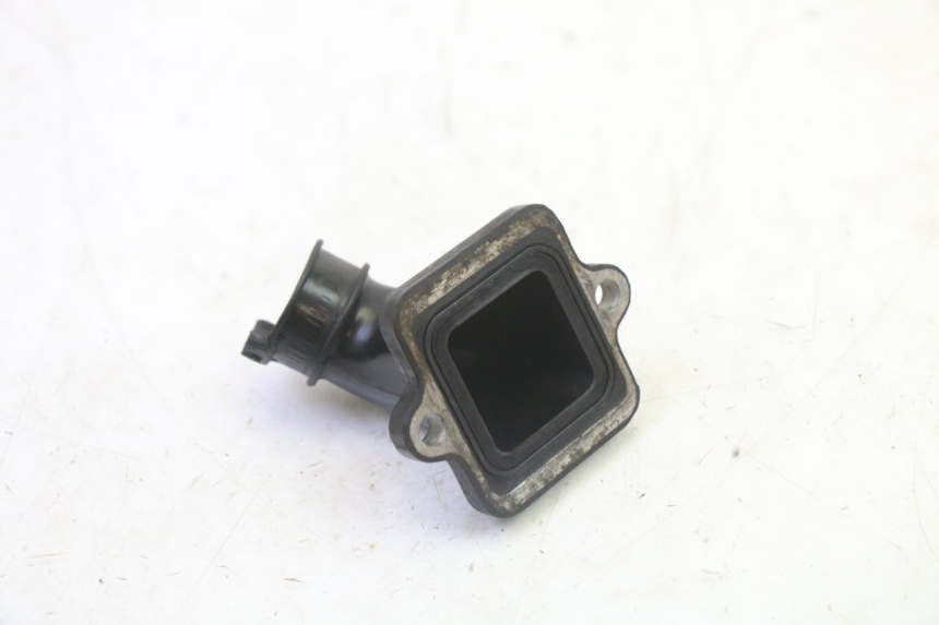 photo de PIPE ADMISSION PEUGEOT VIVACITY NEW 2T 50 (2008 - 2017) - Autre angle de vue