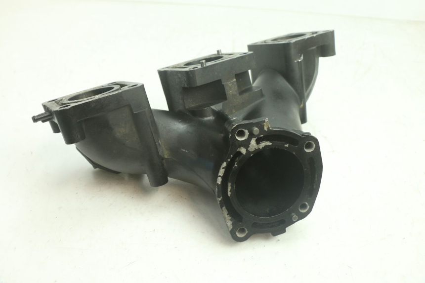 photo de PIPE ADMISSION YAMAHA WAVE RUNNER GP R 1200 (2000 - 2003) - Zoom état d’usage