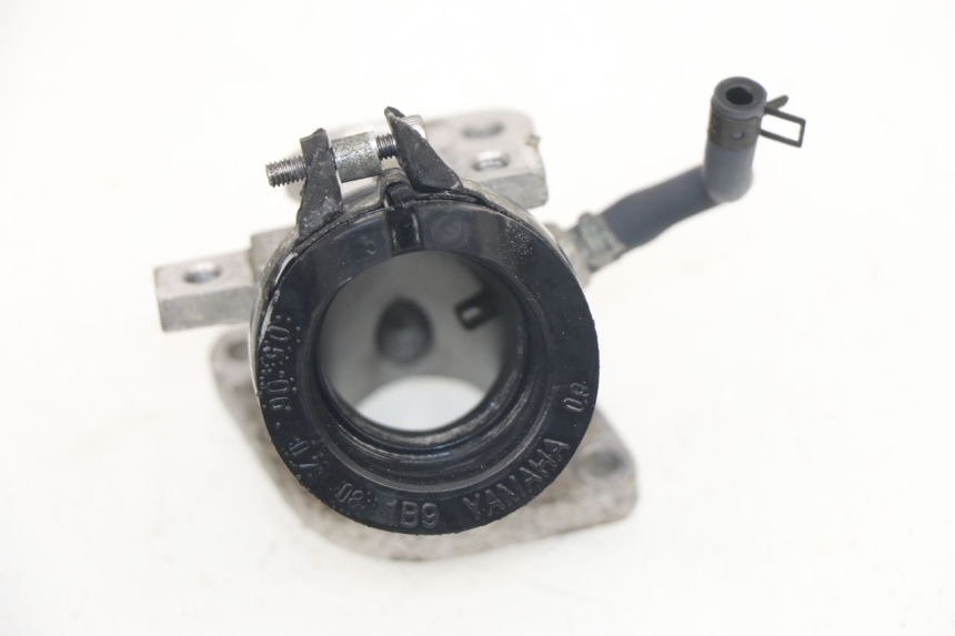 photo de PIPE D'ADMISSION YAMAHA XMAX X-MAX 125 (2006 - 2009) - Vue principale