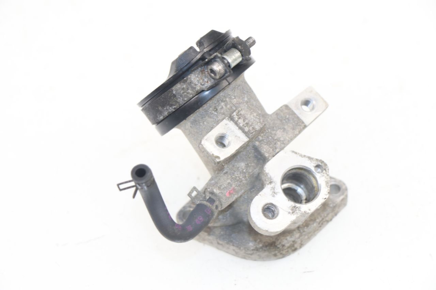 photo de PIPE D'ADMISSION YAMAHA XMAX X-MAX 125 (2006 - 2009) - Détail de la pièce