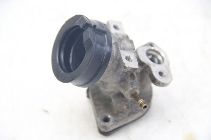 photo de PIPE D'ADMISSION YAMAHA XMAX X-MAX 125 (2006 - 2009) - Vue principale
