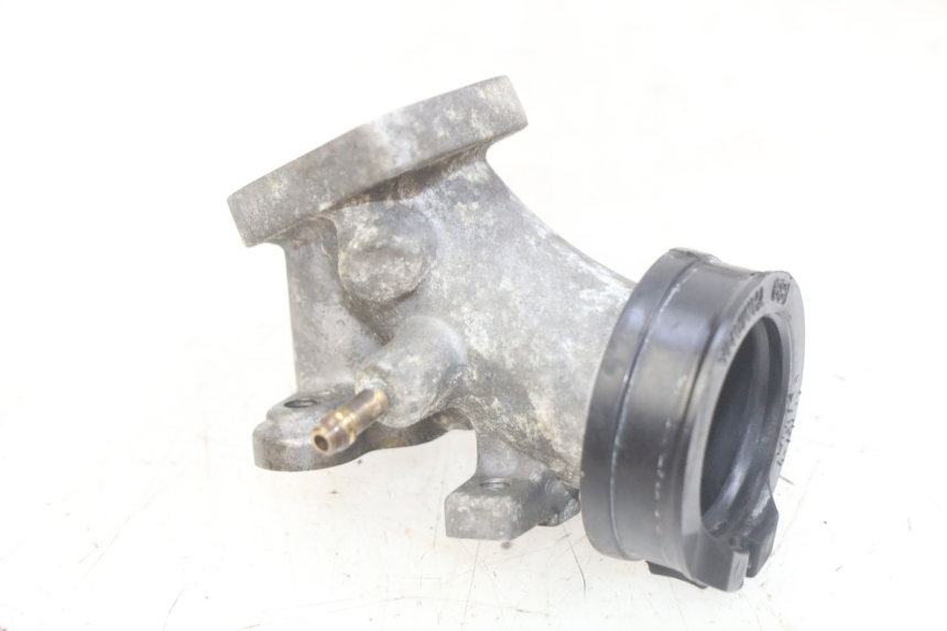 photo de PIPE D'ADMISSION YAMAHA XMAX X-MAX 125 (2006 - 2009) - Détail de la pièce