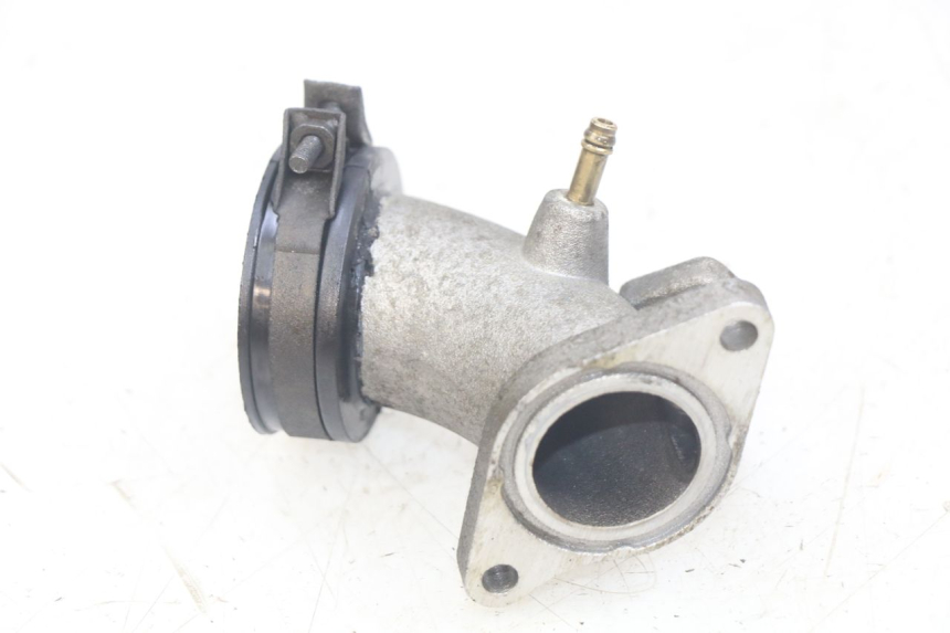 photo de PIPE ADMISSION YAMAHA X-MAX XMAX 250 (2006 - 2009) - Détail de la pièce