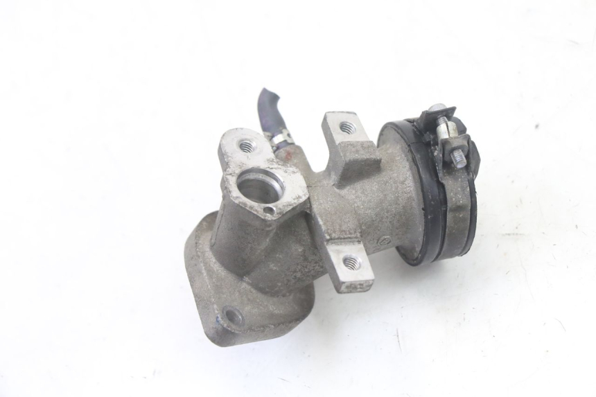 photo de PIPE ADMISSION YAMAHA X-MAX XMAX 125 (2010 - 2013) - Vue principale