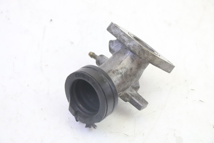 photo de PIPE D'ADMISSION YAMAHA XMAX X-MAX 125 (2006 - 2009) - Zoom état d’usage