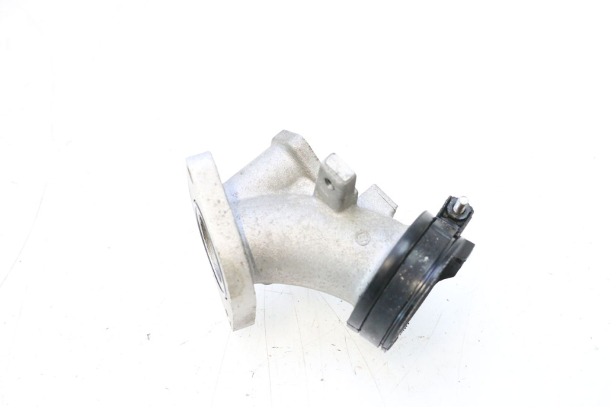photo de PIPE ADMISSION YAMAHA X-MAX XMAX 125 (2010 - 2013) - Zoom état d’usage