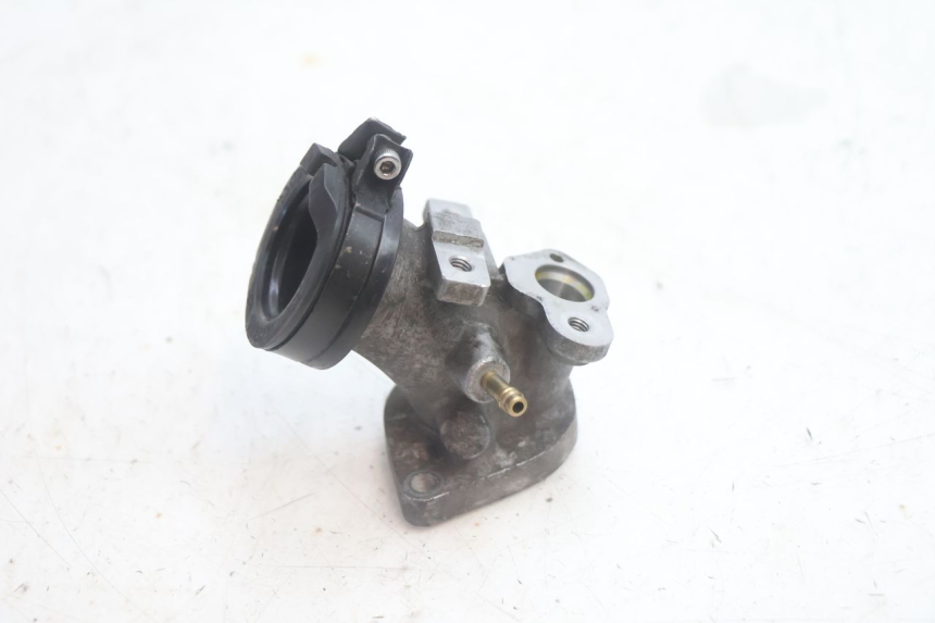 photo de PIPE D'ADMISSION YAMAHA XMAX X-MAX 125 (2006 - 2009) - Détail de la pièce