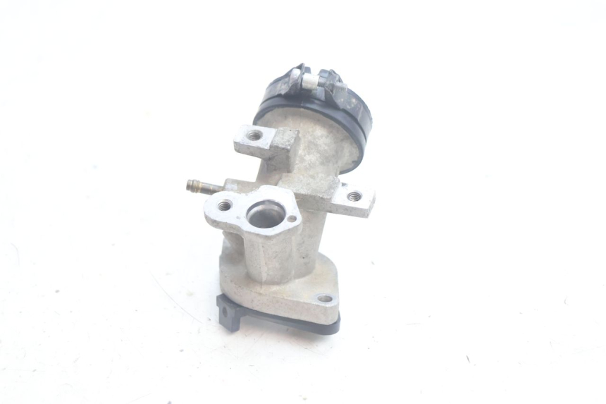 photo de PIPE ADMISSION YAMAHA X-MAX XMAX 125 (2010 - 2013) - Vue principale