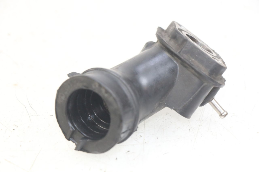 photo de PIPE D'ADMISSION SYM X-PRO 4T 50 (2014 - 2021) - Détail de la pièce