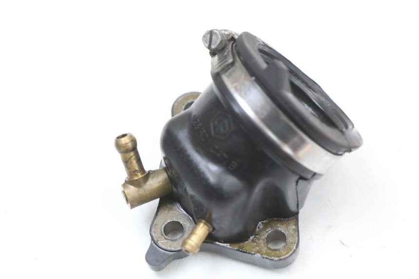 photo de PIPE ADMISSION PIAGGIO X9 125 (2000 - 2003) - Zoom état d’usage