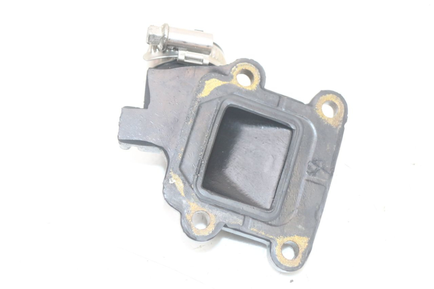 photo de PIPE ADMISSION YAMAHA BW'S NG NEXT GENERATION 50 (1996 - 2003) - Gros plan technique