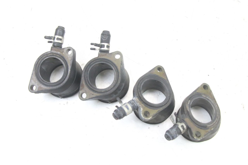 photo de PIPE D'ADMISSION YAMAHA FZS FAZER 600 (2001 - 2003) - Gros plan technique