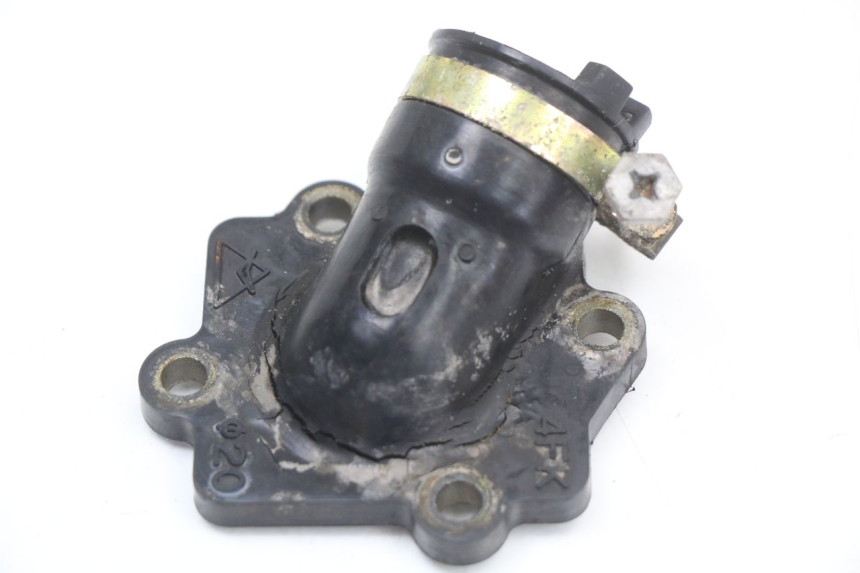 photo de PIPE ADMISSION YAMAHA YE ZEST 50 (1992 - 1998) - Zoom état d’usage