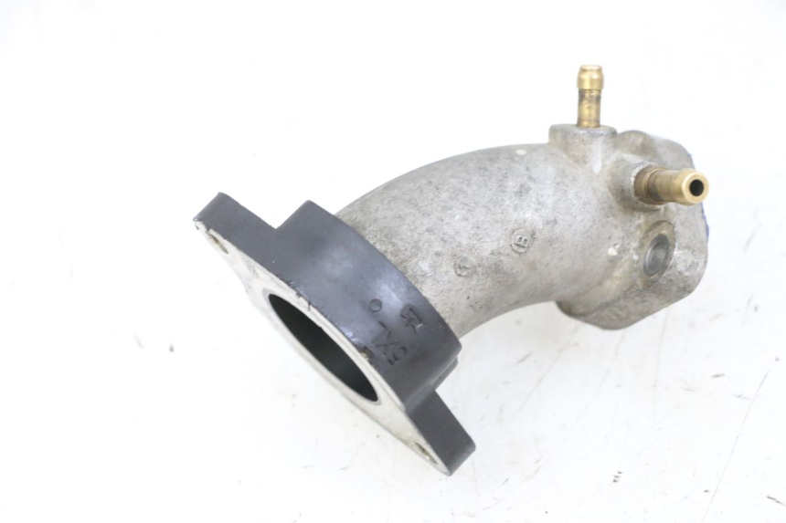 photo de PIPE D'ADMISSION YAMAHA YP MAJESTY 125 (2002 - 2006) - Détail de la pièce