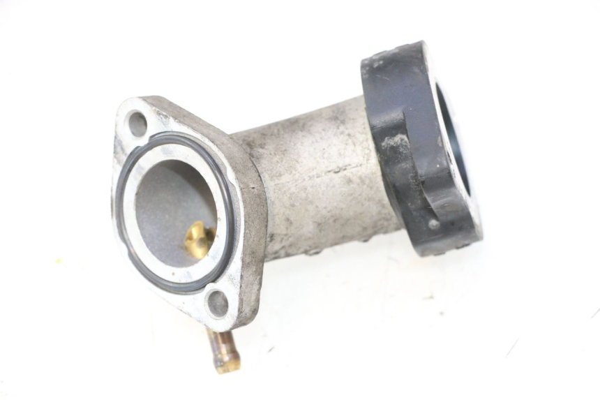 photo de PIPE ADMISSION YAMAHA YP MAJESTY 125 (2007 - 2010) - Détail de la pièce