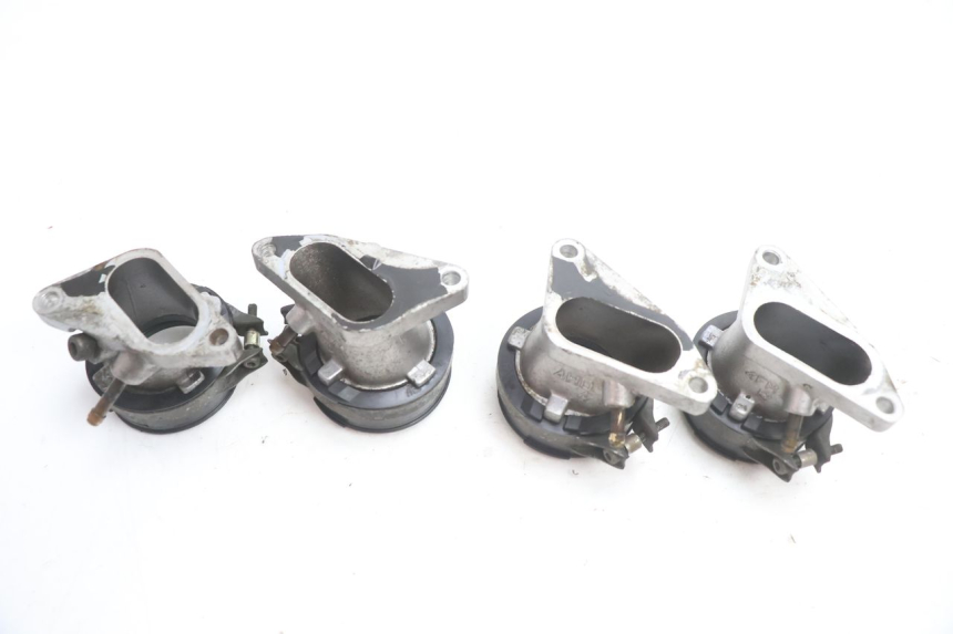 photo de PIPE ADMISSION YAMAHA YZF R GENESIS 750 (1993 - 1998) - Autre angle de vue