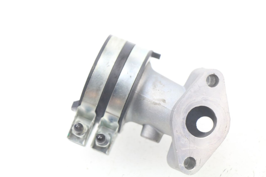 photo de PIPE ADMISSION UNIVERSAL BIKE ZN50QT-11B 50 (2018 - 2021) - Détail de la pièce