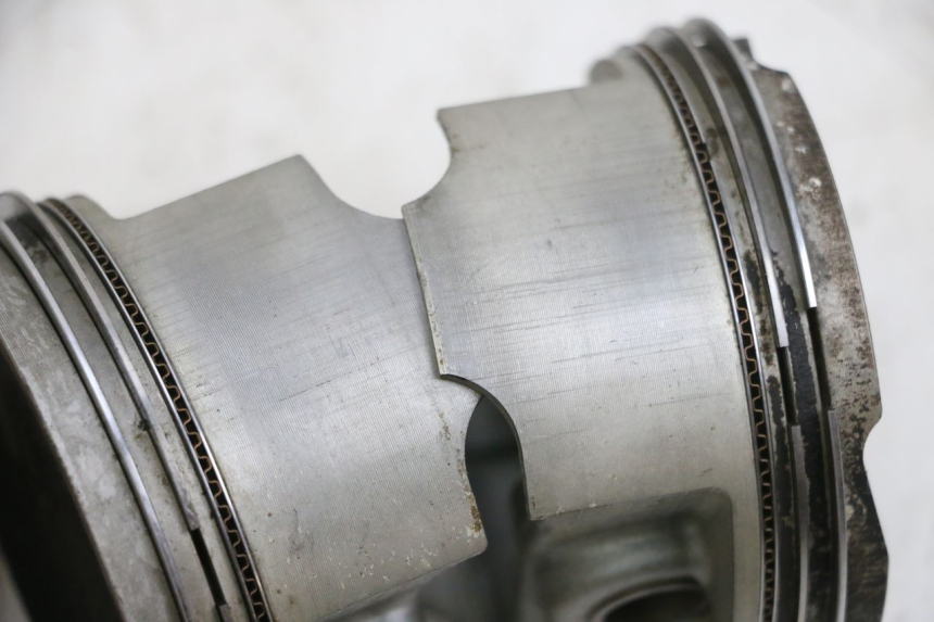 photo de PISTON SUZUKI BURGMAN EXECUTIVE ABS 650 (2006 - 2012) - Détail de la pièce