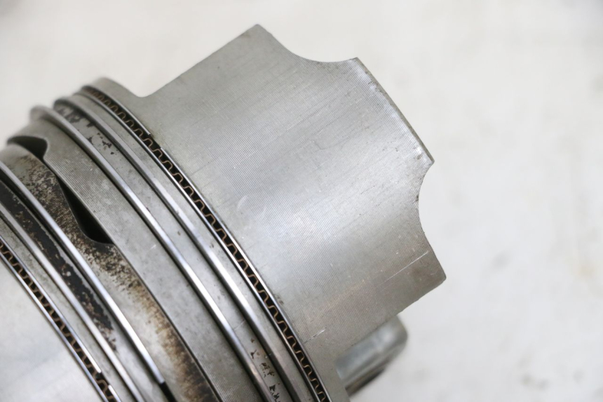 photo de PISTON SUZUKI BURGMAN EXECUTIVE ABS 650 (2006 - 2012) - Zoom état d’usage