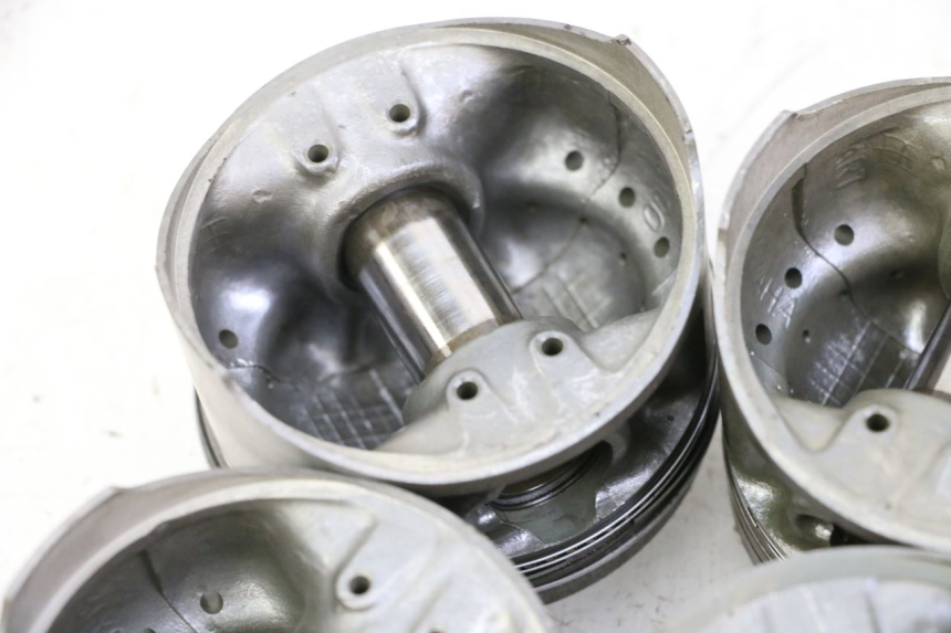 photo de PISTON YAMAHA FJ 36Y 1100 (1984 - 1985) - Zoom état d’usage