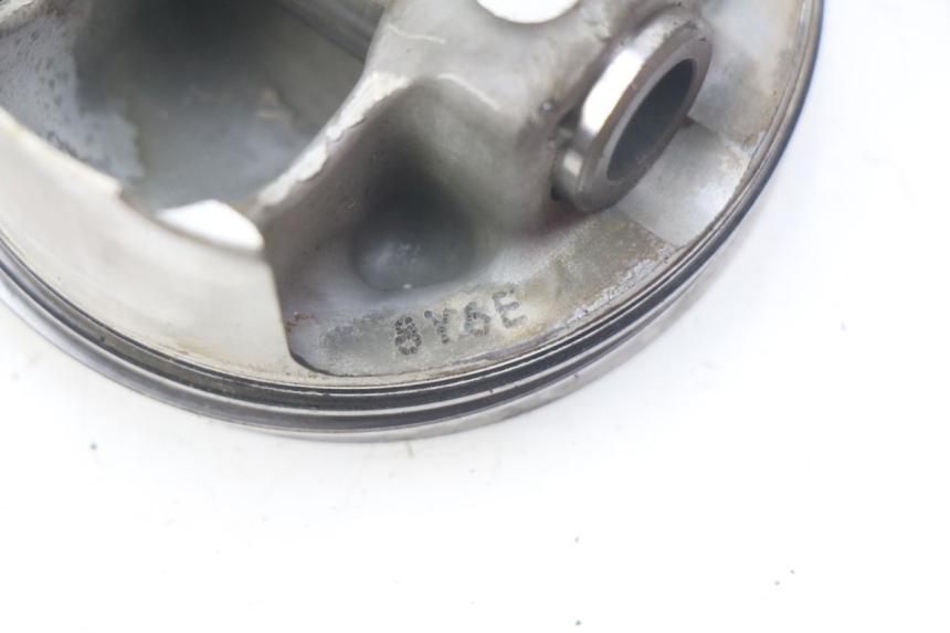 photo de PISTON YAMAHA FJR ABS 1300 (2006 - 2012) - Autre angle de vue