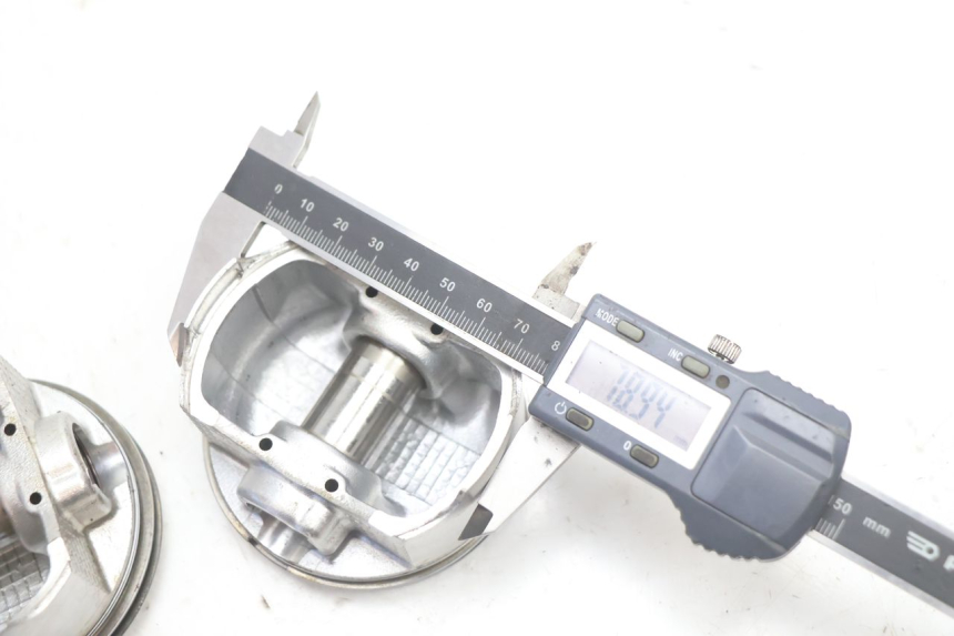 photo de PISTON SUZUKI GSF N BANDIT 1200 (2001 - 2005) - Inspection visuelle