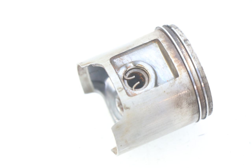 photo de PISTON DERBI SENDA 50 (2003 - 2005) - Autre angle de vue