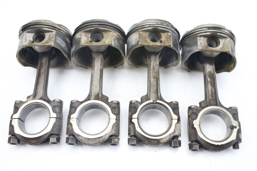 photo de PISTON HONDA VFR FI RC46 800 (1998 - 2001) - Points de fixation