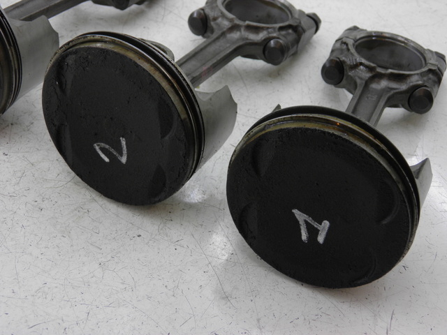 photo de PISTON YAMAHA FJR 1300 (2004 - 2005) - Détail de la pièce