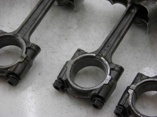 photo de PISTON YAMAHA FJR 1300 (2004 - 2005) - Détails caractéristiques