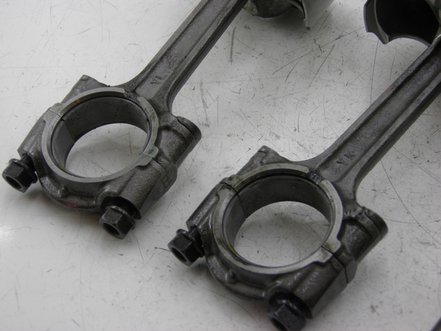 photo de PISTON YAMAHA FJR 1300 (2004 - 2005) - Zoom composants