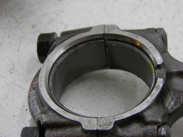 photo de PISTON YAMAHA FJR 1300 (2004 - 2005) - Zoom état d’usage
