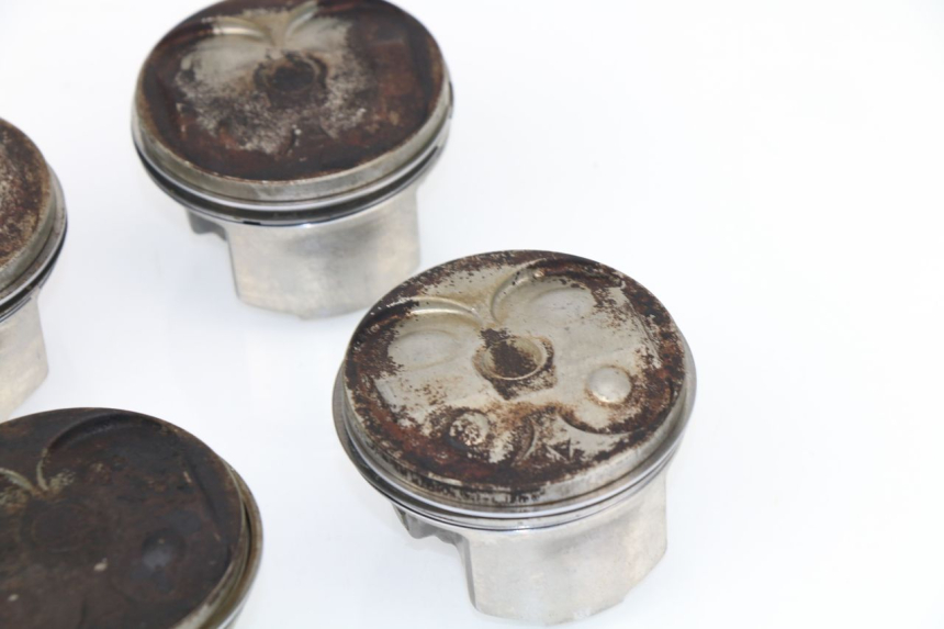 photo de PISTON YAMAHA YZF R6 600 (1999 - 2001) - Autre angle de vue