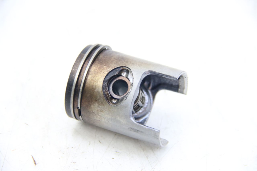 photo de PISTON PIAGGIO ZIP 2T 50 (2009 - 2019) - Autre angle de vue