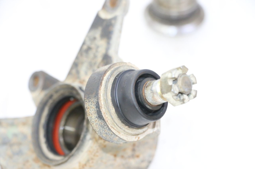 photo de PIVOT FUSEE YAMAHA YFM BRUIN 350 (2003 - 2009) - Gros plan technique