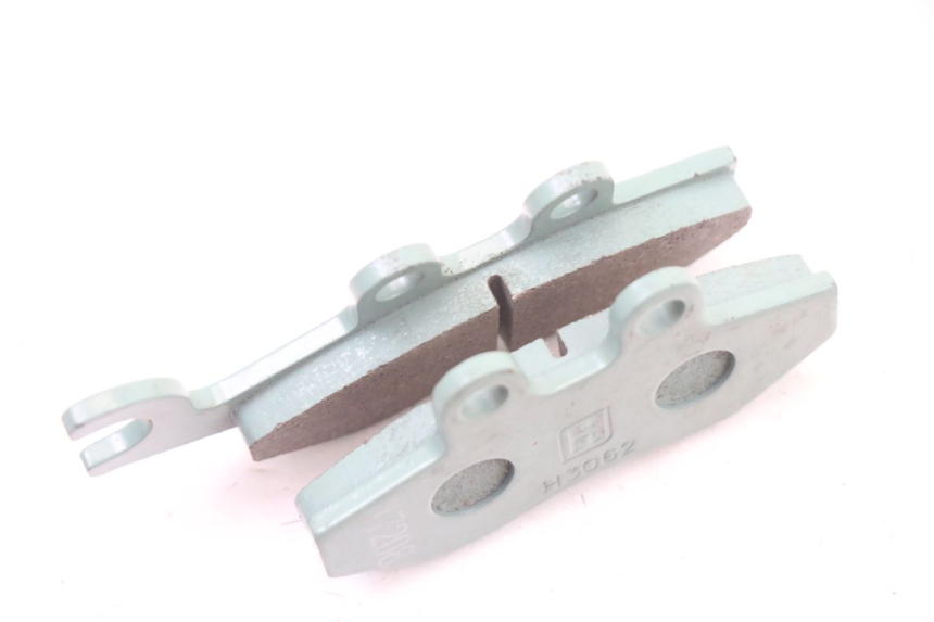 photo de PLAQUETTE FREIN AVANT PIAGGIO NRG POWER PUREJET 50 (2018 - 2021) - Autre angle de vue
