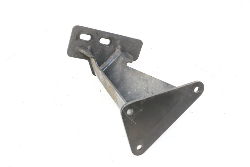 photo de PLATINE CALE PIED ARRIERE DROIT QUADRO 4 4D 350 (2015 - 2018) - Zoom état d’usage