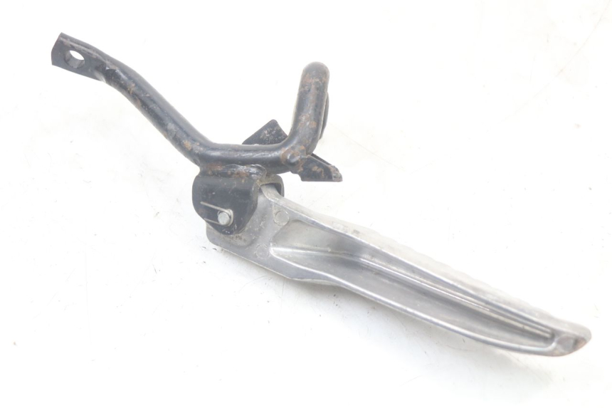 photo de PLATINE CALE PIED ARRIERE DROIT JONWAY AZTRAL 125 (2008 - 2017) - Points de fixation