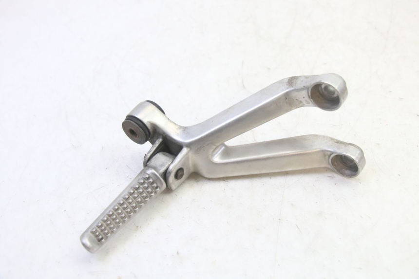 photo de PLATINE CALE PIED ARRIERE DROIT HONDA CBR RR FIREBLADE 900 (1992 - 1994) - Zoom état d’usage