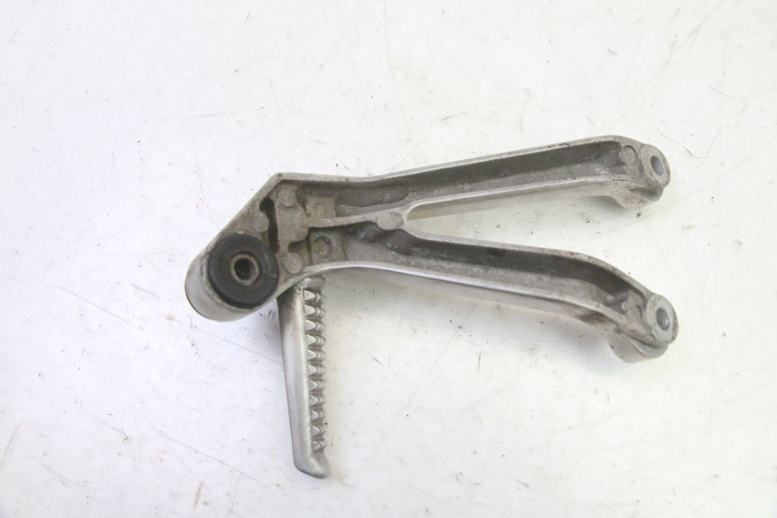 photo de PLATINE CALE PIED ARRIERE DROIT HONDA CBR RR FIREBLADE 900 (1992 - 1994) - Vue d’ensemble