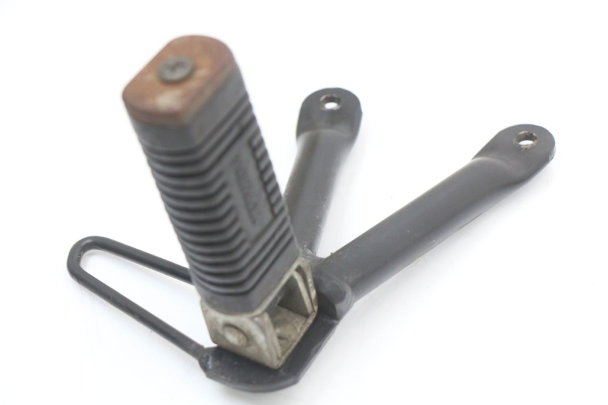 photo de PLATINE CALE PIED ARRIERE DROIT SHERCO CITY CORP 125 (2003 - 2007) - Gros plan technique