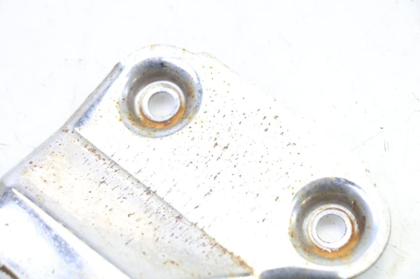 photo de PLATINE CALE PIED ARRIERE DROIT APRILIA CLASSIC 125 (1995 - 2001) - Détail de la pièce