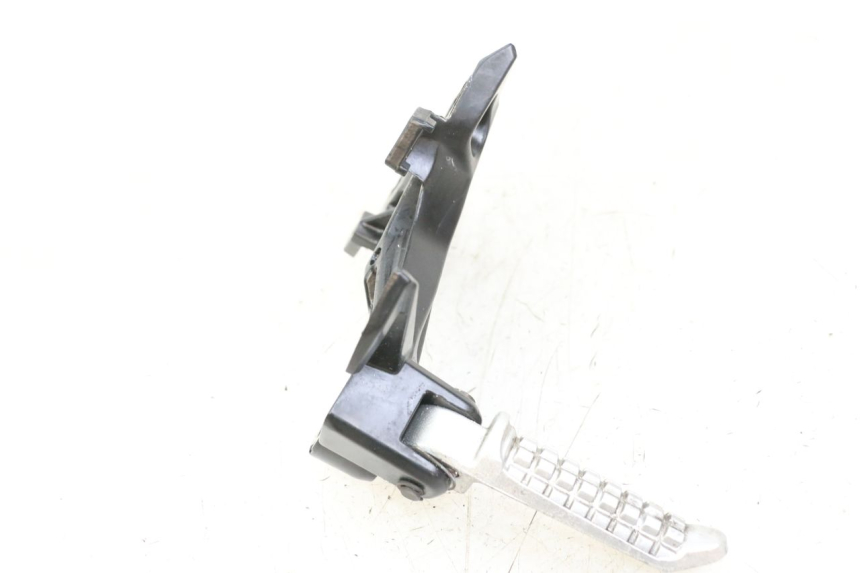 photo de PLATINE CALE PIED ARRIERE DROIT EBROH BRAVO GLE 1 (2020 - 2024) - Détail de la pièce