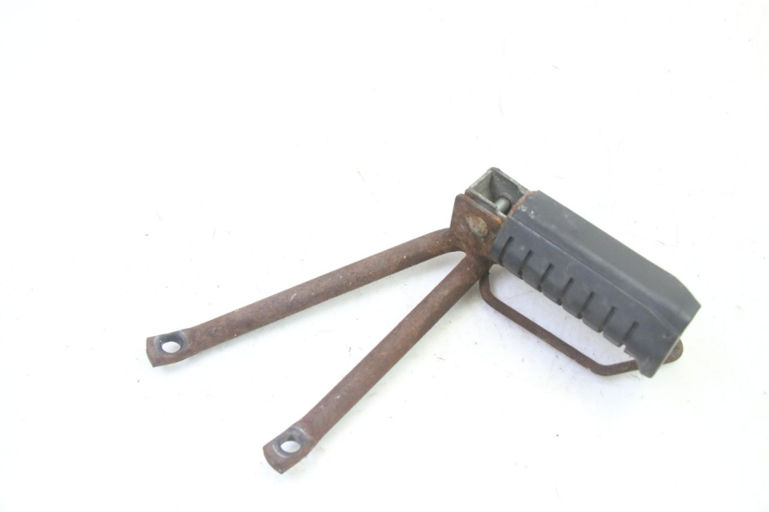 photo de PLATINE CALE PIED ARRIERE DROIT APRILIA ETX 125 (1998 - 2002) - Gros plan technique