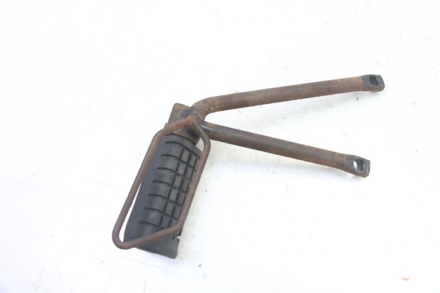 photo de PLATINE CALE PIED ARRIERE DROIT APRILIA ETX 125 (1998 - 2002) - Points de fixation