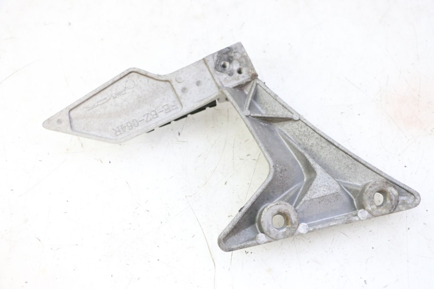 photo de PLATINE CALE PIED ARRIERE DROIT STAHO FH 50 (2018 - 2019) - Autre angle de vue