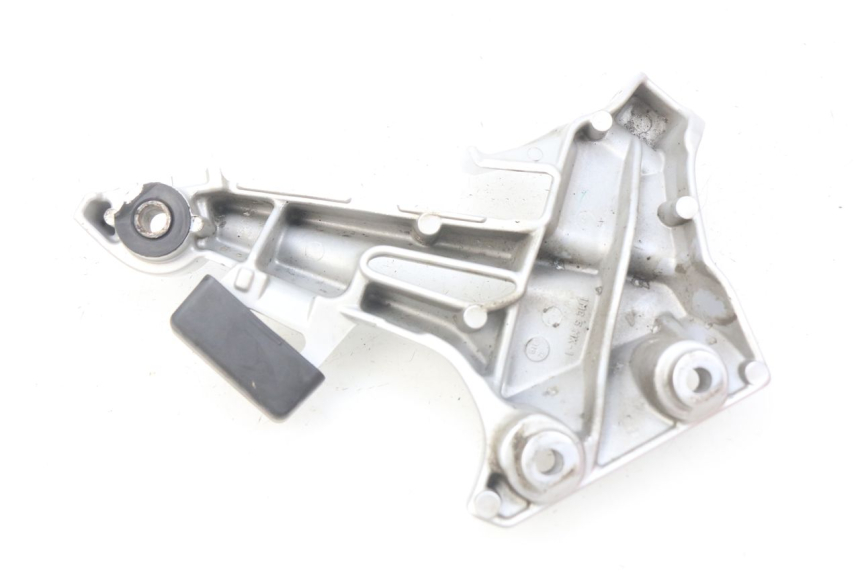 photo de PLATINE CALE PIED ARRIERE DROIT YAMAHA FJR ABS 1300 (2016 - 2020) - Détail de la pièce