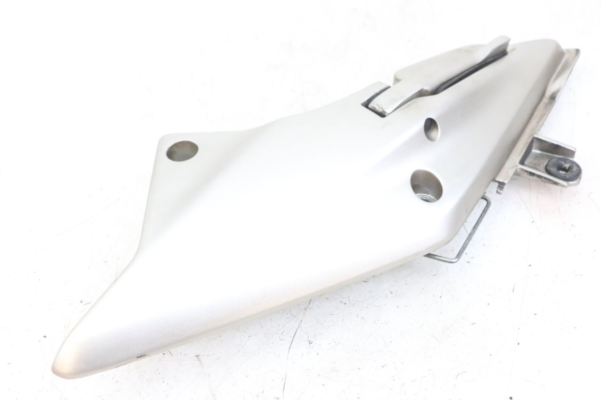 photo de PLATINE CALE PIED ARRIERE DROIT HONDA FJS SILVERWING SILVER WING 600 (2001 - 2010) - Points de fixation