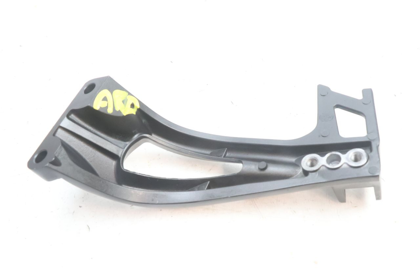 photo de PLATINE CALE PIED ARRIERE DROIT YAMAHA FZ8 800 (2010 - 2016) - État de surface