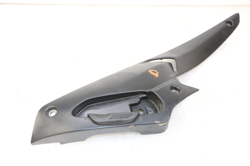 photo de PLATINE CALE PIED ARRIERE DROIT GILERA NEXUS 300 (2008 - 2013) - Points de fixation